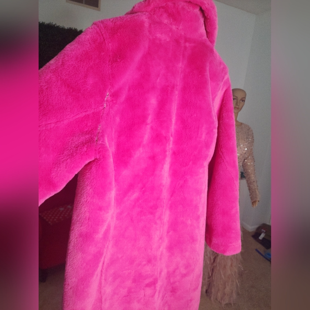 🟢SALE! AVEC LES FILLES,  HOT PINK FAUX FUR COAT - Picture 10 of 13